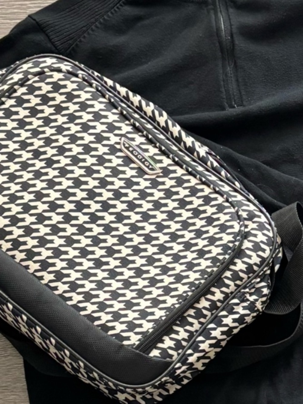 Black & White Houndstooth Messenger Bag